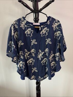 Cape Shirt Small